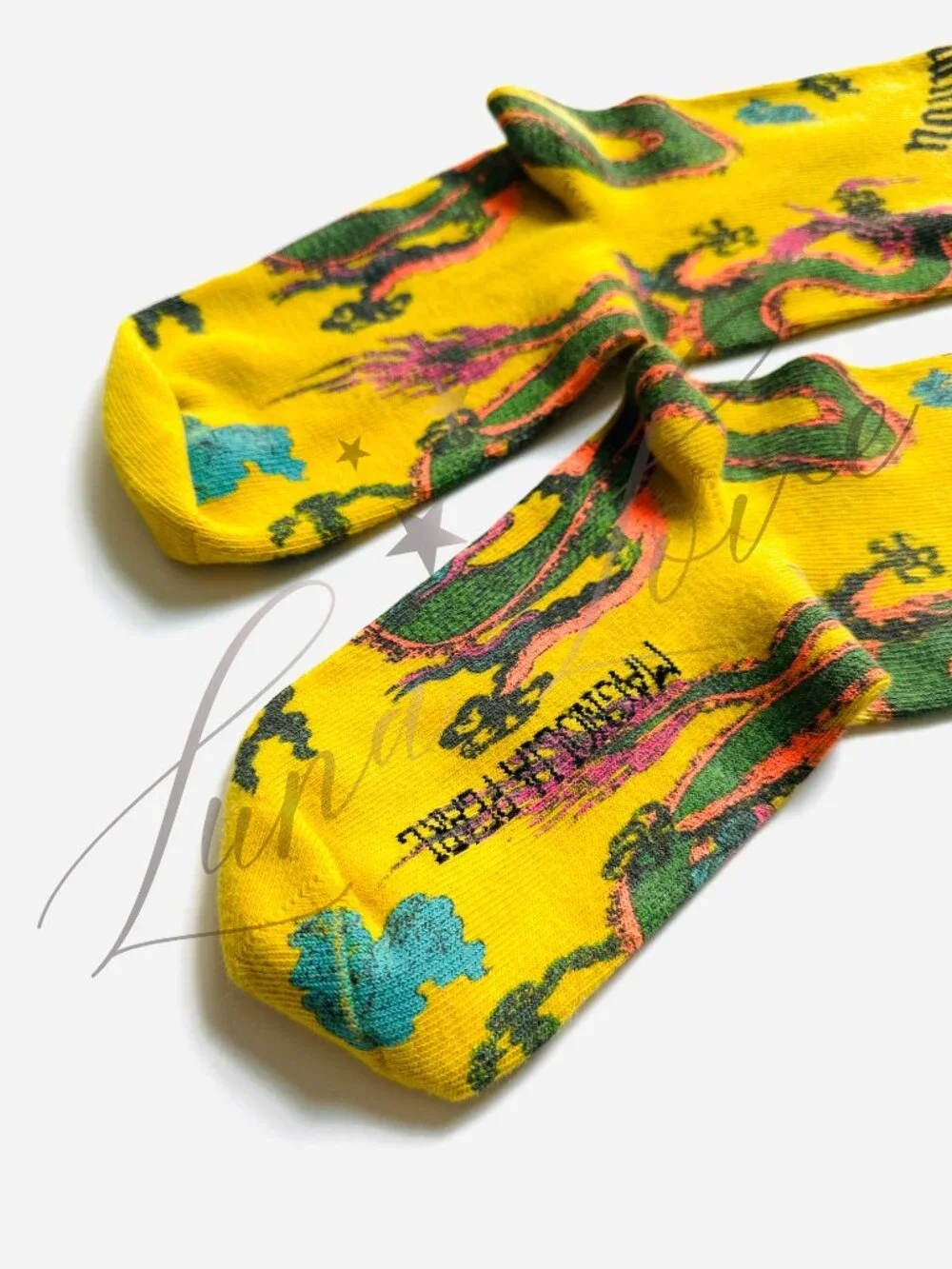 MAGNOLIA PEARl 🌸 Kathmandu Dragon Socks NWT 🔥LIMITED🔥